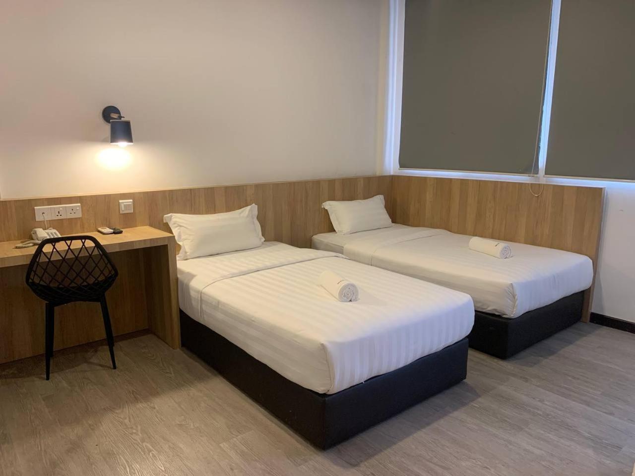 The Daily Hotel Kota Kinabalu Ngoại thất bức ảnh