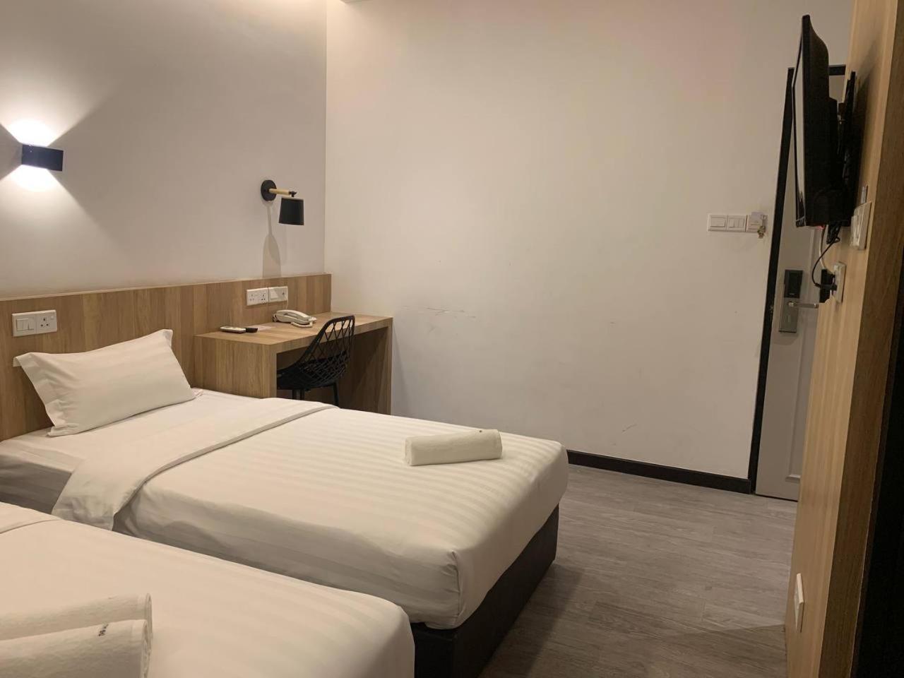 The Daily Hotel Kota Kinabalu Ngoại thất bức ảnh