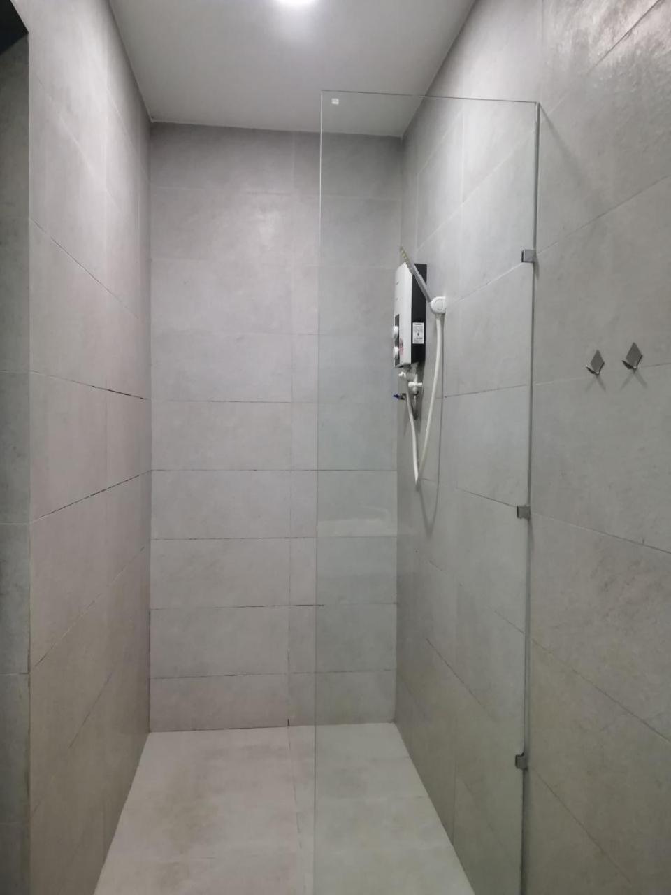 The Daily Hotel Kota Kinabalu Ngoại thất bức ảnh