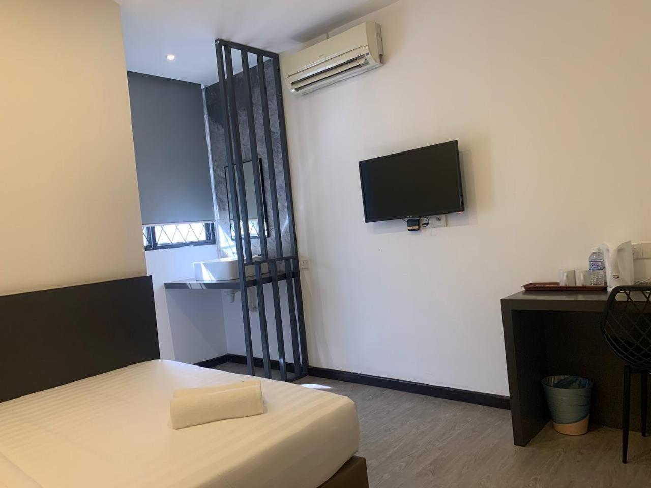 The Daily Hotel Kota Kinabalu Ngoại thất bức ảnh
