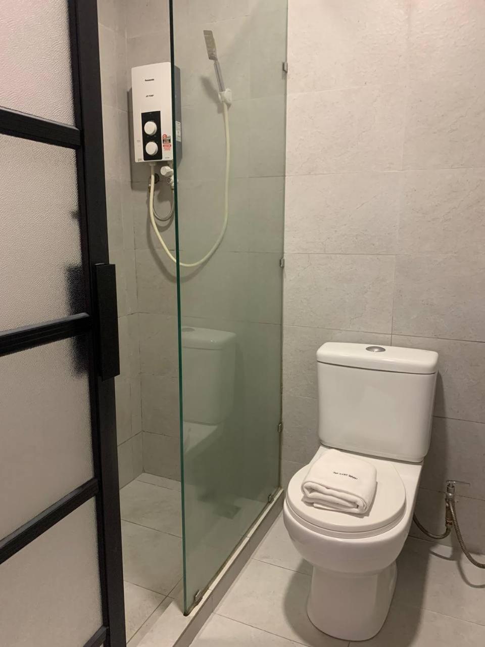 The Daily Hotel Kota Kinabalu Ngoại thất bức ảnh